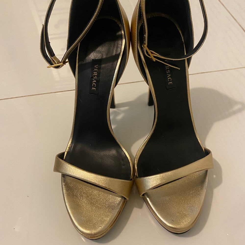 Versace women high heels gold size 7!